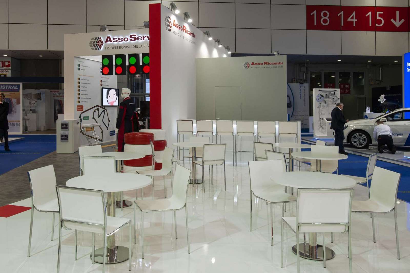 Interno stand personalizzato AssoRicambi - Foto 1